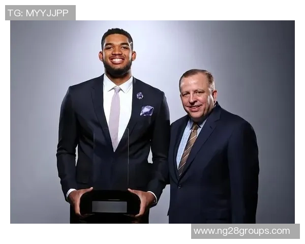 唐斯分享锡伯杜教诲:珍惜自我拥有的财富才是人生真谛 唐斯分享锡伯杜教诲:珍惜自我拥有的财富才是人生真谛