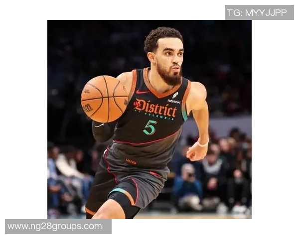 小卡特称赞泰厄斯琼斯为理想控卫强调其卓越沟通能力和团队价值 小卡特称赞泰厄斯琼斯为理想控卫强调其卓越沟通能力和团队价值