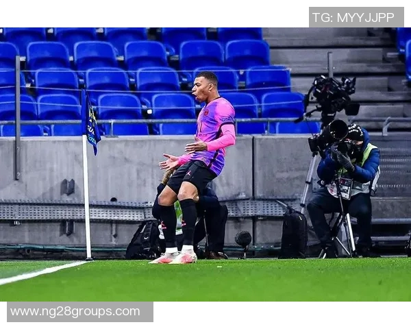 姆巴佩减重2到3公斤称赞阿隆索训练方式令他受益匪浅 姆巴佩减重2到3公斤称赞阿隆索训练方式令他受益匪浅