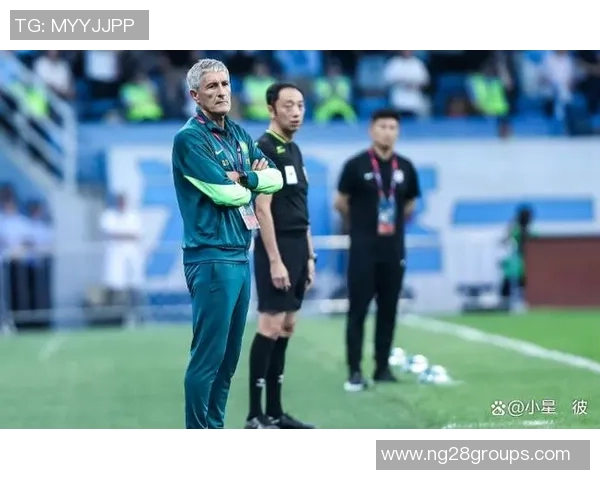 国安球迷机场送别塞蒂恩张源泪洒离别情深 国安球迷机场送别塞蒂恩张源泪洒离别情深