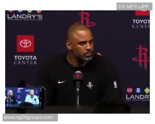 申京与亚当斯默契配合卡佩拉迅速融入双塔战术体系 申京与亚当斯默契配合卡佩拉迅速融入双塔战术体系