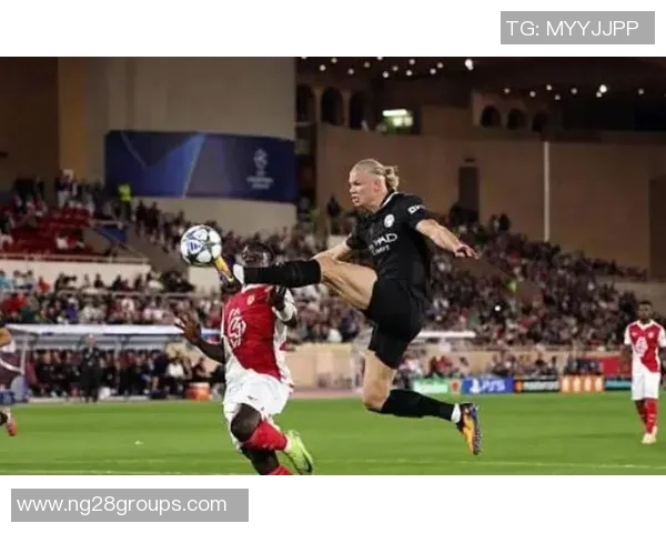 哈兰德在欧冠赛场的惊艳表现追平梅西传奇记录引发热议 哈兰德在欧冠赛场的惊艳表现追平梅西传奇记录引发热议