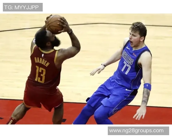 亚历山大制造杜兰特犯规象征新老球员交接的时代变迁