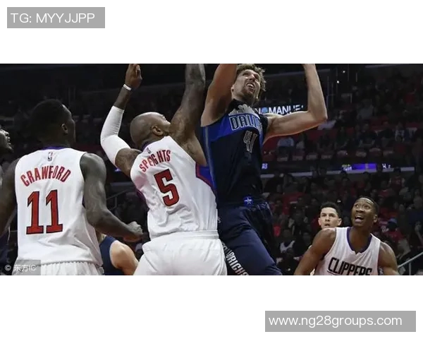 加兰状态低迷进攻乏力10投仅3三分球全失仅得8分并送出4次失误 加兰状态低迷进攻乏力10投仅3三分球全失仅得8分并送出4次失误